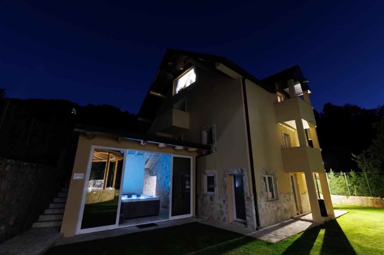 Family Spa Apartments Sunny&Shiny Savnik 외부 사진